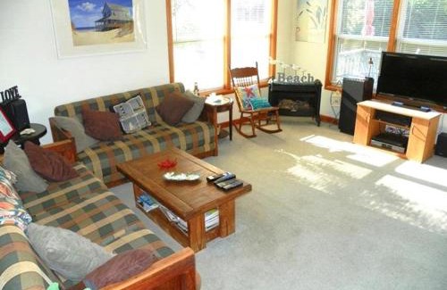 Colington Harbour House | CH101- Bay House