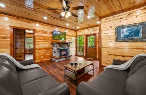 Caton House | Cha Chas Castle Spectacular Cozy Castle
