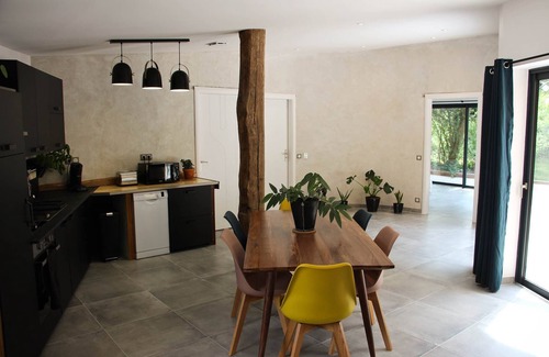 La Madelaine-sous-Montreuil Apartment | Charming cottage