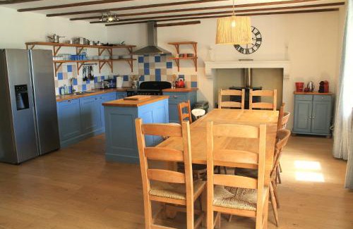 Nanteuil-en-Vallee House | Cha16 - Nanteuil En Vallee - Touchbaudrand