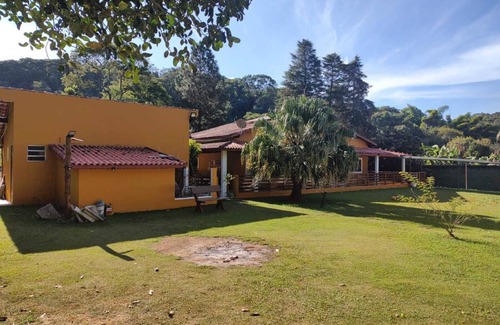 Terra Preta House | Chacara Paraizo Lugar Aconchegante em Mairipora, Facil Acesso no Asfalto