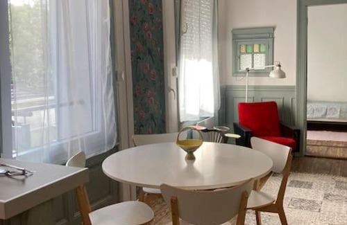 Mulhouse Apartment | CHACHACHA appartement de charme, calme,balcon 5pers 4étoiles, patio