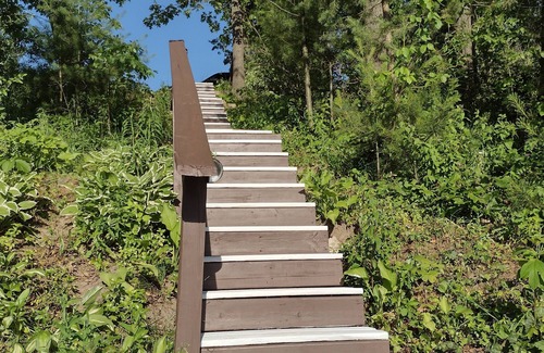 Greenville Cottage | Chain of Lakes Cottage: Sandy Beach and Sunset View