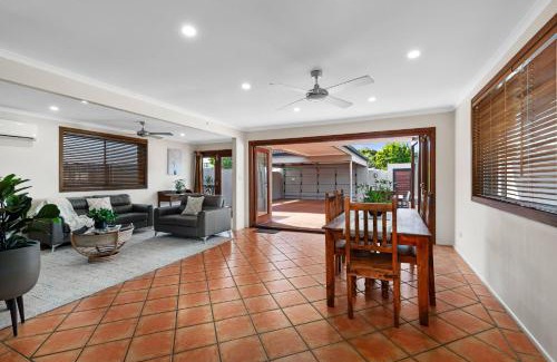 Miami House | Chainey Avenue - Hosted by Burleigh Letting