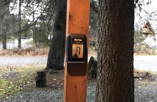 Alyeska Apartment | Chair Four Por Favor - Walk Almost Anywhere at Alyeska Resort!