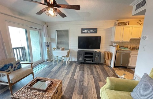 Biltmore Beach Condo | CHAIR SERVICE! Private Beach Entry, 2nd Floor Condo, Pool & Spa, Kid-Friendly!