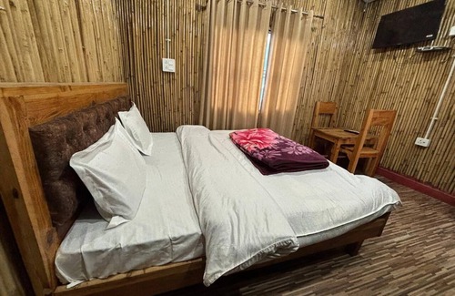 Chakrata Hotel | Chakrata Sky Hills Resort And Restaurant