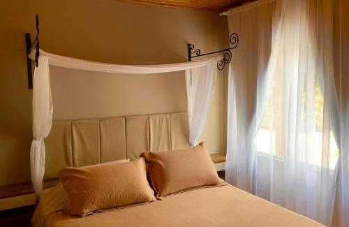 Santa Helena Ski Chalet | Chalé com Hidro, Lareira, cavalo, piscina, trilha