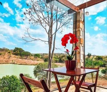 Jaboticatubas Other | Chalé/Loft com hidromassagem defronte Lagoa na Serra do Cipó