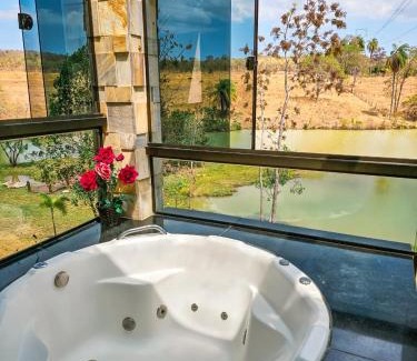 Jaboticatubas Other | Chalé/Loft com hidromassagem defronte Lagoa na Serra do Cipó