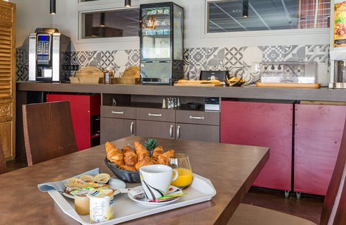 Chaveignes Ski Chalet | Chalet Abordable au cœur du Val de Loire | Accès Piscine