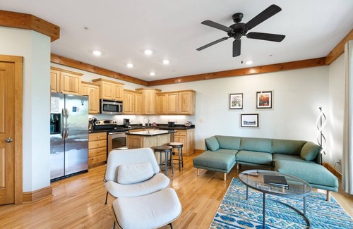 Boone Condo | Chalakee Lodge CI-3- Gated Resort, Indoor/Outdoor Pools, Resort Hot Tub, Fitness, Gas Log Firepla.
