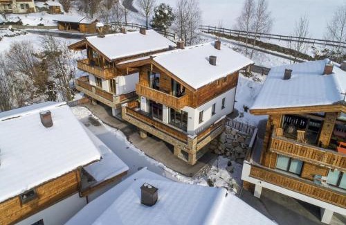 Schonbach Ski Chalet | Chalet in Neukirchen near Ski Lift