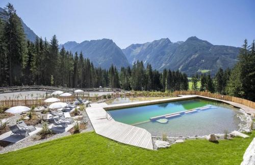 Schonbach Ski Chalet | Chalet in Neukirchen near Ski Arena Wildkogel
