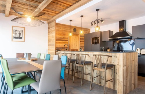 La Toussuire Ski Chalet | Chalets de Cœur - chalet LORNA from 100m to the slopes with swimming pool