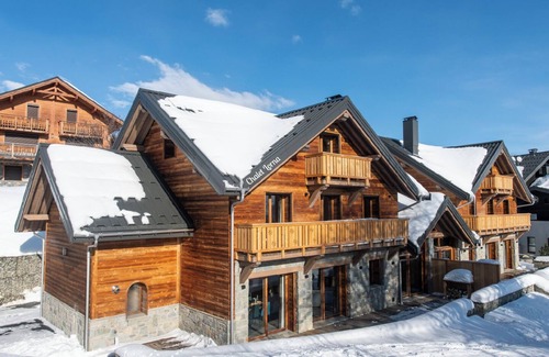 La Toussuire Ski Chalet | Chalets de Cœur - chalet LORNA from 100m to the slopes with swimming pool