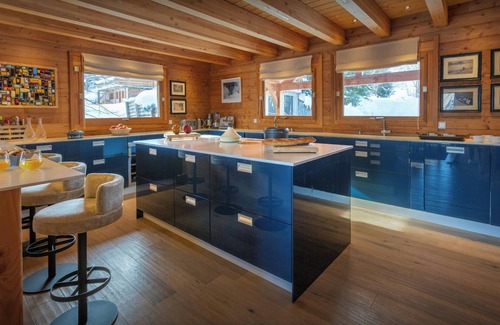 La Toussuire Ski Chalet | Chalet Temaïa - ski heaven stay for 12 indoor pool and sauna - OVO Network