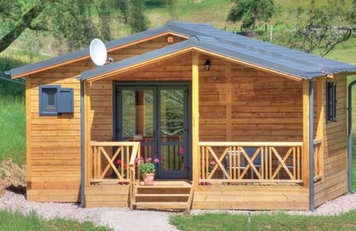Fougerolles-Saint-Valbert Cottage | Chalet Jonquille with Spa in Southern Vosges