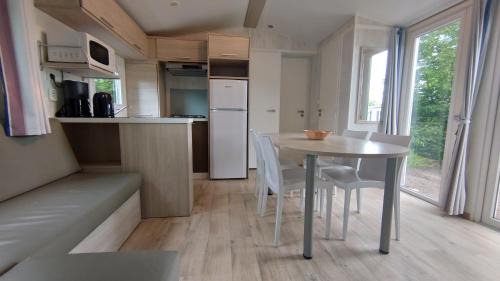 Koudum House | Chalet 156 voor 6 personen De Kuilart 5-sterren camping in Friesland