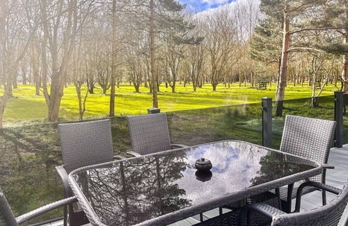 Pershore Ski Chalet | Chalet ∙ 2 bedrooms ∙ 4 guests
