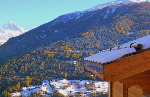 Heremence Ski Chalet | Chalet, 250m from ski slopes, balcony, fireplace or stove, parking, tv, 150m², Thyon