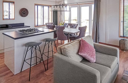 Newbury Ski Chalet | Chalet ∙ 3 bedrooms ∙ 6 guests
