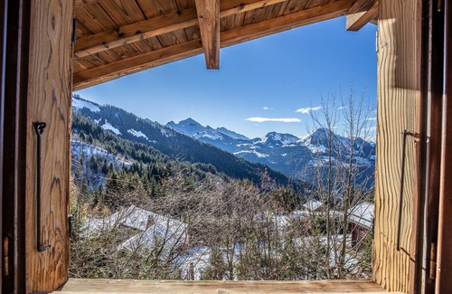 Manigod Ski Chalet | CHALET 3 * RENOVATED WITH SPA BEAUTIFUL VIEW MOUNTAINS 10 MN AT FOOT OF THE TRACKS