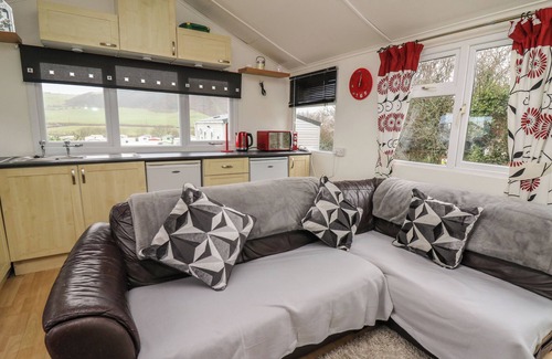 Aberystwyth Cottage | CHALET 32, pet friendly, country holiday cottage in Aberystwyth