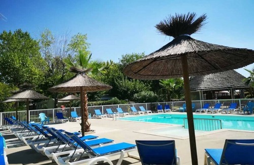 Lansargues Ski Chalet | Chalet 4 étoiles - Piscine - ccbaic0