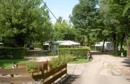 Lons-le-Saunier Other | Chalet 4 étoiles - Piscine - efa00d
