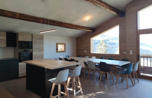 Bellentre Ski Chalet | Chalet 4* Face Nord Cyrelia -La Plagne Les Coches- 15 people - Skis on feet