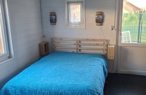 Asnelles Ski Chalet | Chalet 50 m from the beach on one of the Normandy landing sites
