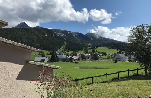 Correncon-en-Vercors Ski Chalet | Chalet 6 pers, 4 * Cottage 6 people 4 stars wood stove 3 bedrooms - 1 bathroom