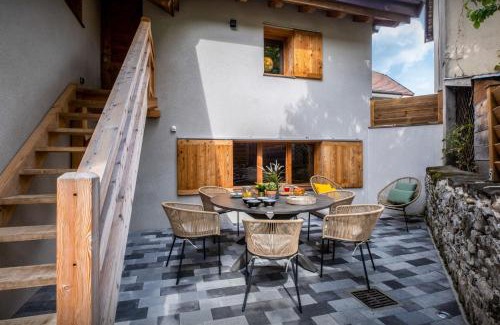 Thones House | Chalet 65bis - OVO Network