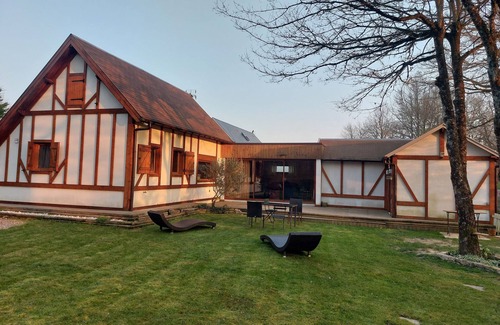 Souvigny-en-Sologne Ski Chalet | Chalet 6pers in the heart of Sologne in a residential rental park with swimming pool, tennis 3*.