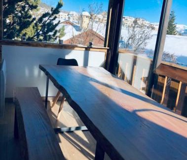 Les Angles Ski Chalet | Chalet 8 couchages à 100m du bas des pistes et commerces