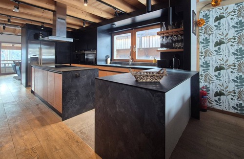 Les Gets Ski Chalet | Chalet Abeille, quality chalet, minutes to Les gets -Sleeps 12