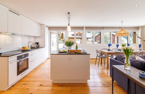 Wengen Apartment | Chalet Alpenheim 1