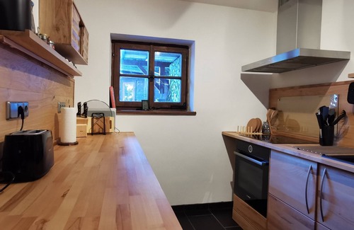 Albeck Apartment | Chalet Alpl: cozy vacation apartment in the ski area with sauna, whirlpool tub & fireplace