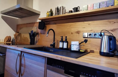 Albeck Apartment | Chalet Alpl: cozy vacation apartment in the ski area with sauna, whirlpool tub & fireplace