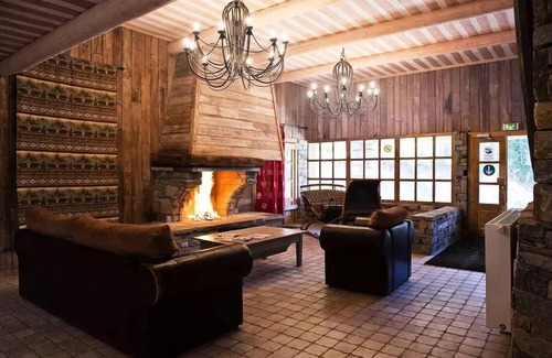 Arc-2000 Apartment | Chalet Altitude - Chalet de l'Ours* - 9 Room Apartment 16 People