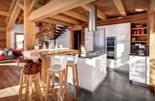 Le Grand-Bornand Ski Chalet | Chalet Alti - luxury family base for 14, spa & fireplace - OVO Network