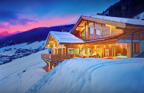 Le Grand-Bornand Ski Chalet | Chalet Alti - luxury family base for 14, spa & fireplace - OVO Network