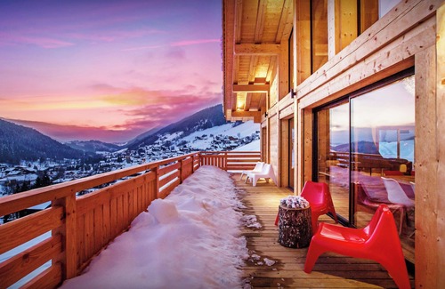 Le Grand-Bornand Ski Chalet | Chalet Alti - luxury family base for 14, spa & fireplace - OVO Network