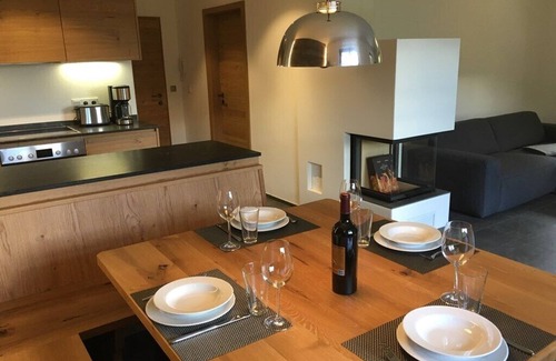 Ettenhausen Apartment | Chalet Apartment für 2 - 6 Pers. mit Kamin und Sauna, 91qm