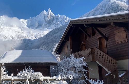 Les Praz-de-Chamonix Apartment | Chalet Apartment With Garden and Free Parking, Opposite ski Lift and Golf Course