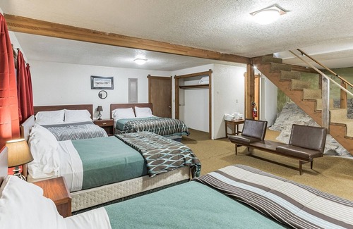 Ashford Cabin | Chalet At Rainier Lodge 3 Bedroom Cabin