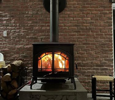 Amherst Ski Chalet | Chalet aux mille étoiles near Mt-Tremblant with Hot Tub