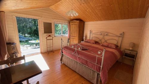 Bagnols-en-Foret Ski Chalet | Chalet avec piscine privée dans la forêt