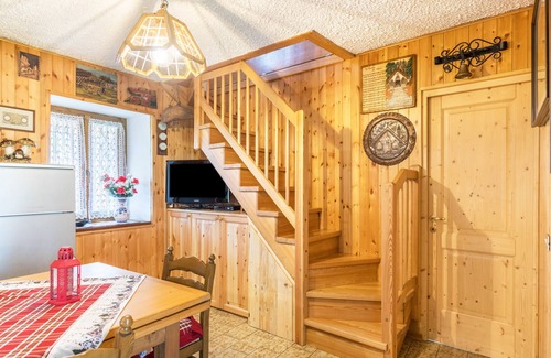 Barco Ski Chalet | Chalet 'Baita Bocheto' with Balcony & Terrace